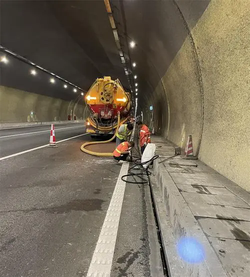 清徐隧道排水渠清淤